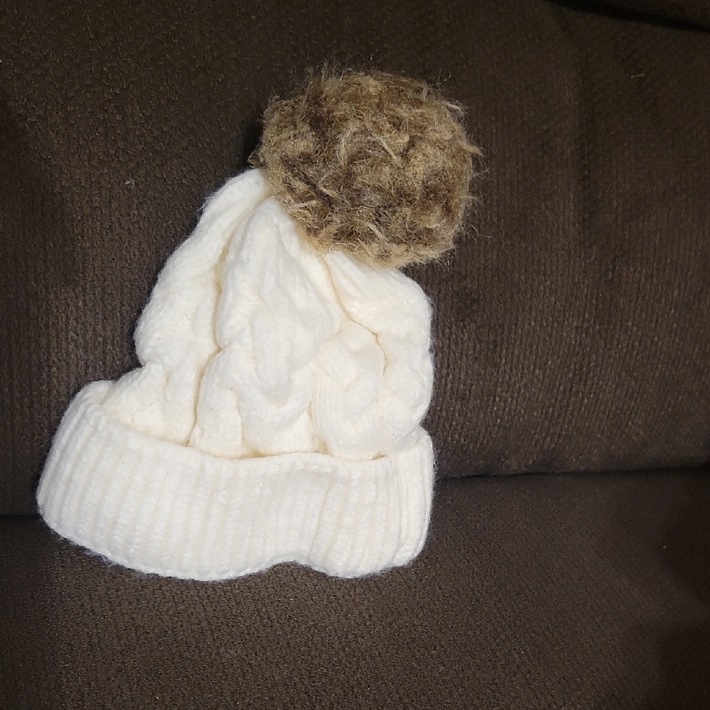 Source Unknown Cream and Brown Knit Pom-Pom Hat